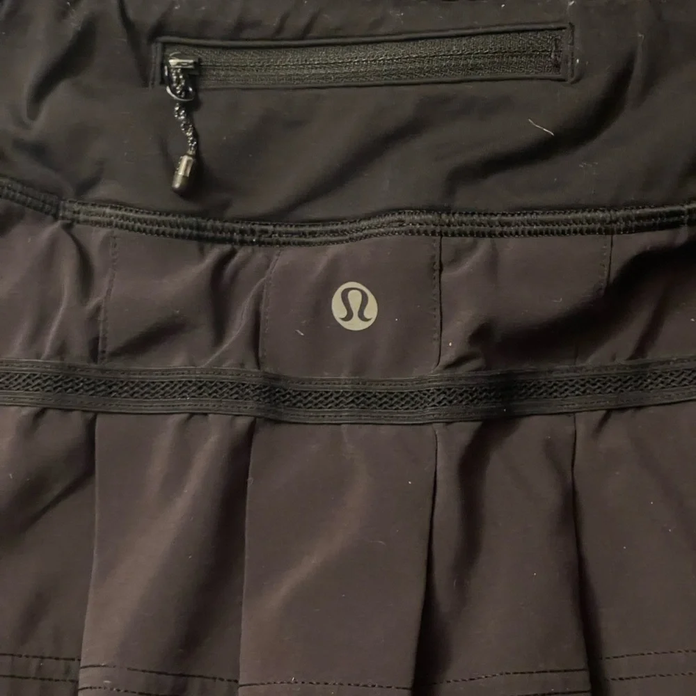Lululemon pleated pacesetter skirt - Picture 3 of 5